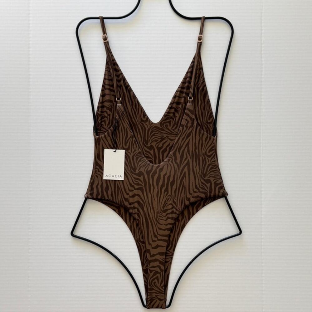 Acacia Bodywear Tavira Lining Bodysuit - Neutral Mares - V-Neck - Minimal Cut - Picture 2 of 10